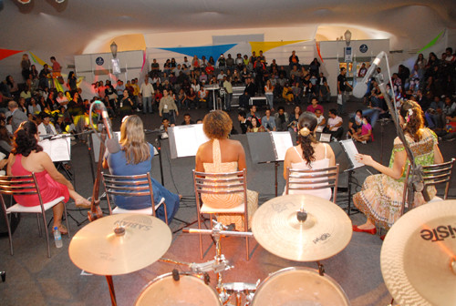 O musical, do Departamento de Literatura da FCJOL, foi apresentado na Bienal (Foto: Rogério Dibs)