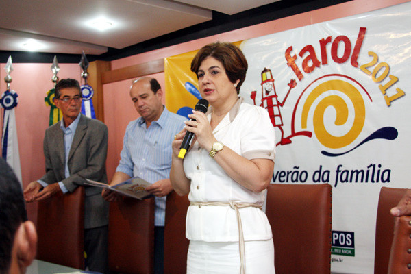 A Prefeita Rosinha Garotinho fez o anúncio na manhã desta quinta-feira (23), no auditório da prefeitura (Foto: Gerson Gomes)