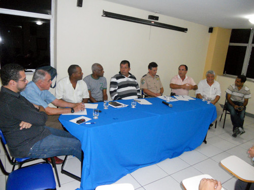 O coordenador de Segurança e Ordem Pública, coronel Alcemir Pascouto, e o comandante da Guarda Municipal, major Francisco Melo, participaram da reunião do Conselho Comunitário de Segurança nesta quarta-feira (23), para discutir o acesso ao Boule (Foto: Divulgação)