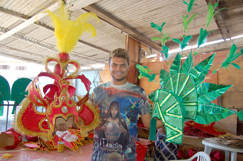 O Bloco de Samba Caprichosos de Guarus vai ser a quarta agremiação a desfilar no primeiro dia do Campos Folia 2011 (Foto: Check)