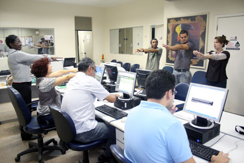 Os funcionários da Secretaria de Comunicação Social aderiram ao Programa de Qualidade de Vida (Qualivida) da Superintendência de Recursos Humanos da Secretaria de Administração (Foto: Rogério Azevedo)