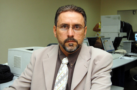 Segundo o secretário de Justiça e Assistência Judiciária, Gilmar Lemos, a secretaria oferece atendimento jurídico, gratuito, na sede e em mais 12 núcleos (Foto: Gerson Gomes)
