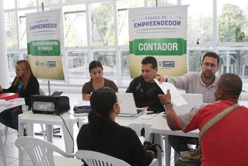 O Espaço do Empreendedor funciona todas as quartas-feiras, das 9h às 12h, nos altos da Rodoviária Roberto Silveira (Foto: Gerson Gomes)
