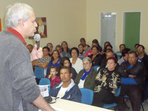 O secretário de Controle e Orçamento, Suledil Bernardino, já participou de uma prestação de contas em diversas localidade, inclusive em Farol de São Tomé (Foto: Divulgação)