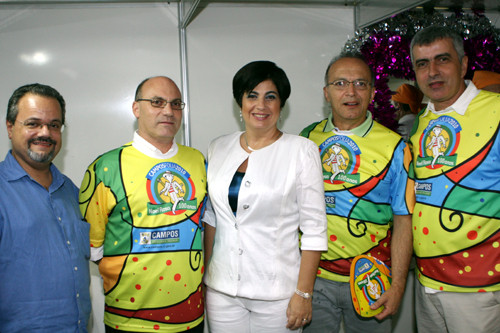 Os superintendentes regionais da Caixa, Carlos Roberto Pereira, e do Banco do Brasil, Fernando Carlos Pelisser, também prestigiaram o primeiro dia do carnaval fora de época (Foto: César Ferreira)