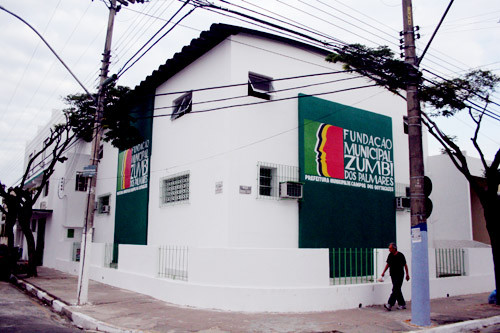 Os interessados em fazer algum curso devem comparecer, das 9h às 12h e das 14h às 17h, na sede da FMZP (Foto: Antônio Leudo)