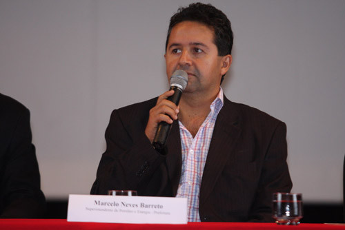 De acordo com o subsecretário de Desenvolvimento Econômico e Petróleo, Marcelo Neves, cerca de 1,2 mil pessoas foram registradas nos primeiros dias de inscrição (Foto: Rogério Azevedo)