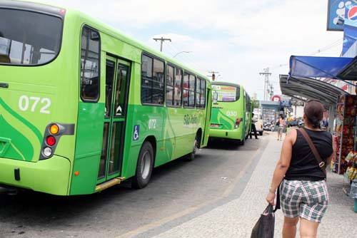 Existem também vagas para motoristas de ônibus categoria D (Foto: Roberto Joia)