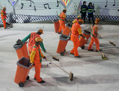 Limpeza é palavra que não vai faltar nos três dias de folia no Carnaval fora de época de Campos, que inicia nesta sexta-feira (27) e segue até domingo (29) (Foto: Antônio Leudo)