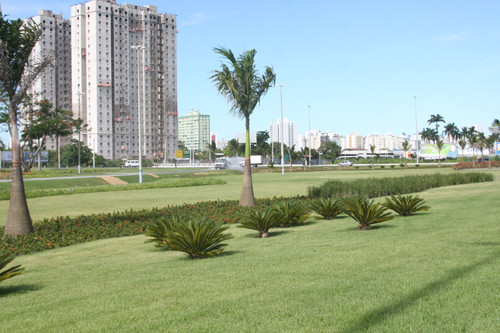 A execução de projetos de urbanismo, com tratamento paisagístico, realizados na área central, tem mudado o aspecto urbano de diversos logradouros públicos (Foto: Gerson Gomes)