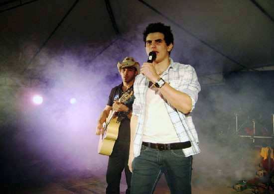 Gabriel Gava, sucesso com a música Fiorino, é uma das atrações do Festival de Forró do Farol (Foto: Divulgação)