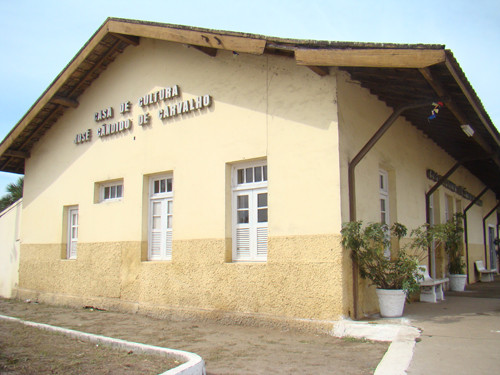 O Grupo da Terceira Idade Sorrir para a Vida, de Goitacazes, se reuniu na sexta-feira (15), na Casa de Cultura José Cândido de Carvalho, que fica no mesmo distrito (Foto: Arquivo)