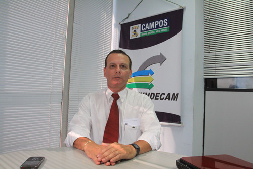 De acordo com Otávio, a visita dos agentes do Programa de Microcrédito tem por objetivo tornar o programa mais conhecido e ofertar aos empreendedores uma grande oportunidade para que possam desenvolver suas atividades (Foto: Roberto Joia)