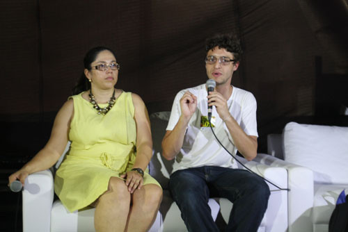 Daniel falou para o público no início da tarde deste sábado (24), no Espaço Jovem da 7ª Bienal do Livro de Campos (Foto: Roberto Joia)