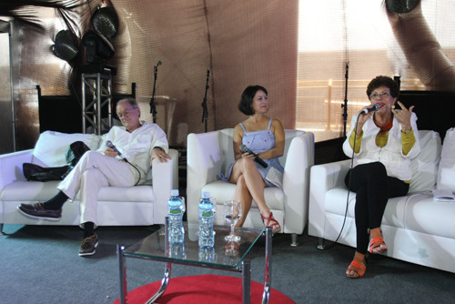 Os autores de novela, Maria Carmem Barbosa, e Marcílio Moraes, falaram sobre textos para televisão (Foto: Roberto Jóia)