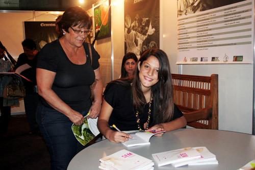 Tamara é a vencedora do II Festival Estudantil de Poesia Falada, realizado este ano, pela Fundação Cultural Jornalista Oswaldo Lima (Foto: Leudo)