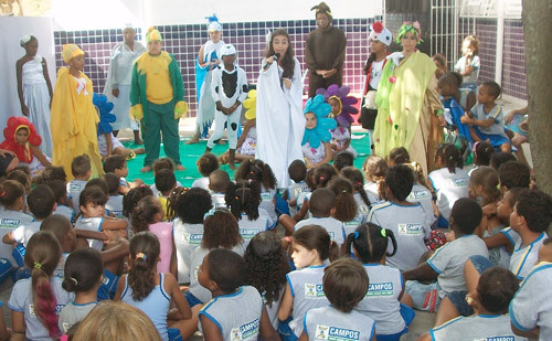 O grupo mirim de contadores de histórias, Gotta: os Intérpretes da Alegria! vai receber o troféu Melhores do Ano de 2012 neste sábado (13) (Foto: Secom)