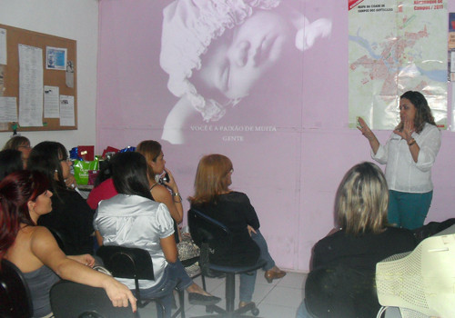 A palestra foi ministrada pela gerente do Sistema de Gestão Integrado (SGI)/ Auditora Líder/Engenheira de Produção, Viviane Lanunce, e a assessora técnica do (SGI) e bióloga, Carolina Salles, e funcionárias da empresa GEMON. (Foto: Divulgação)