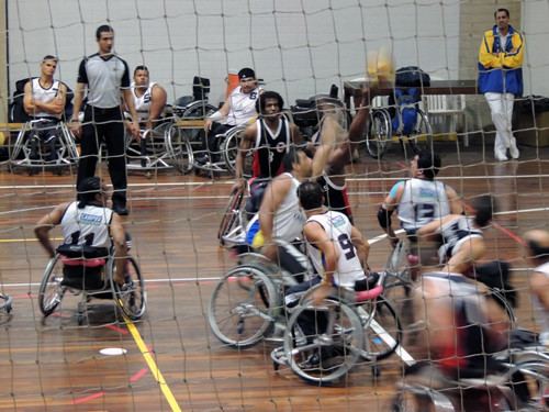 O time de basquete de cadeirantes da ONG Esporte Sem Fronteiras alcançou o 7º lugar entre 16 equipes, no Campeonato da Região Sudeste (Foto: Divulgação)
