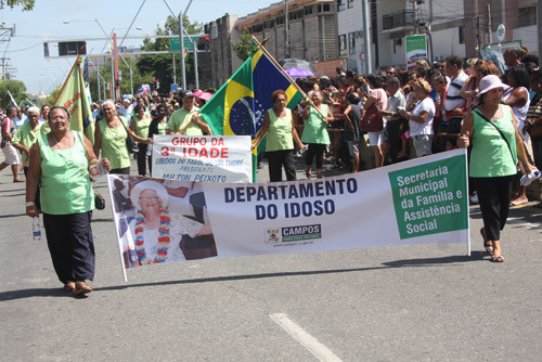 Cerca de 200 idosos assistidos por órgãos administrados pela Secretaria dos Direitos do Idoso vão desfilar no Cepop (Foto: Gerson Gomes)