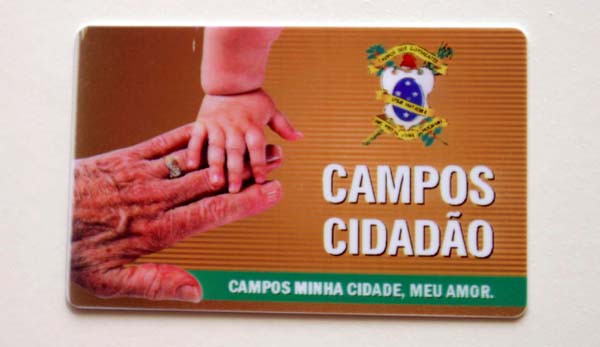 Com o cartão Campos Cidadão, as pessoas pagam somente R$ 1 pela passagem urbana (Foto: Roberto Joia)