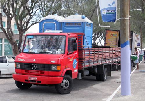 Ao todo,150 banheiros químicos serão distribuídos por toda a orla da praia campista (Foto: Divulgação)