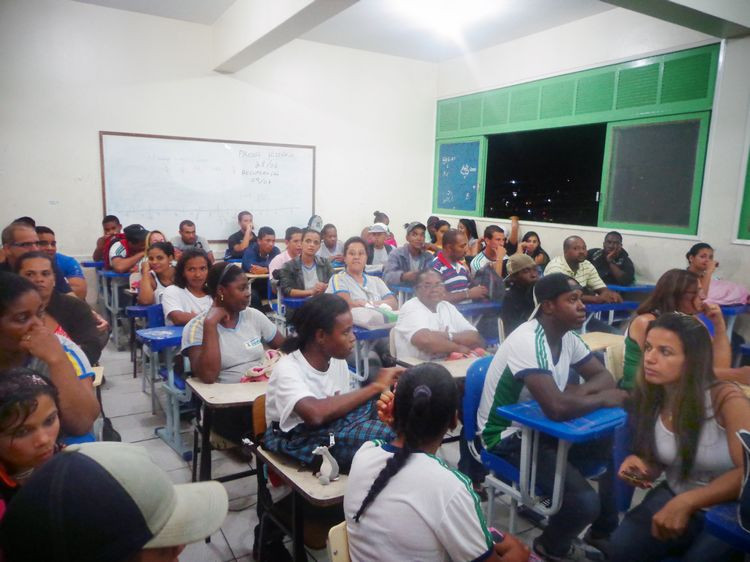 A Secretaria Municipal de Defesa do Consumidor (Procon-Campos) realizou na noite dessa terça-feira (27), mais uma palestra voltada para os alunos da Educação de Jovens e Adultos (EJA). (Foto: Divulgação)