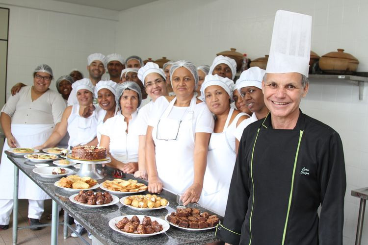 O curso, dividido em 17 módulos, foi ministrado pelo chef Ciro Souza (Foto: Divulgação)