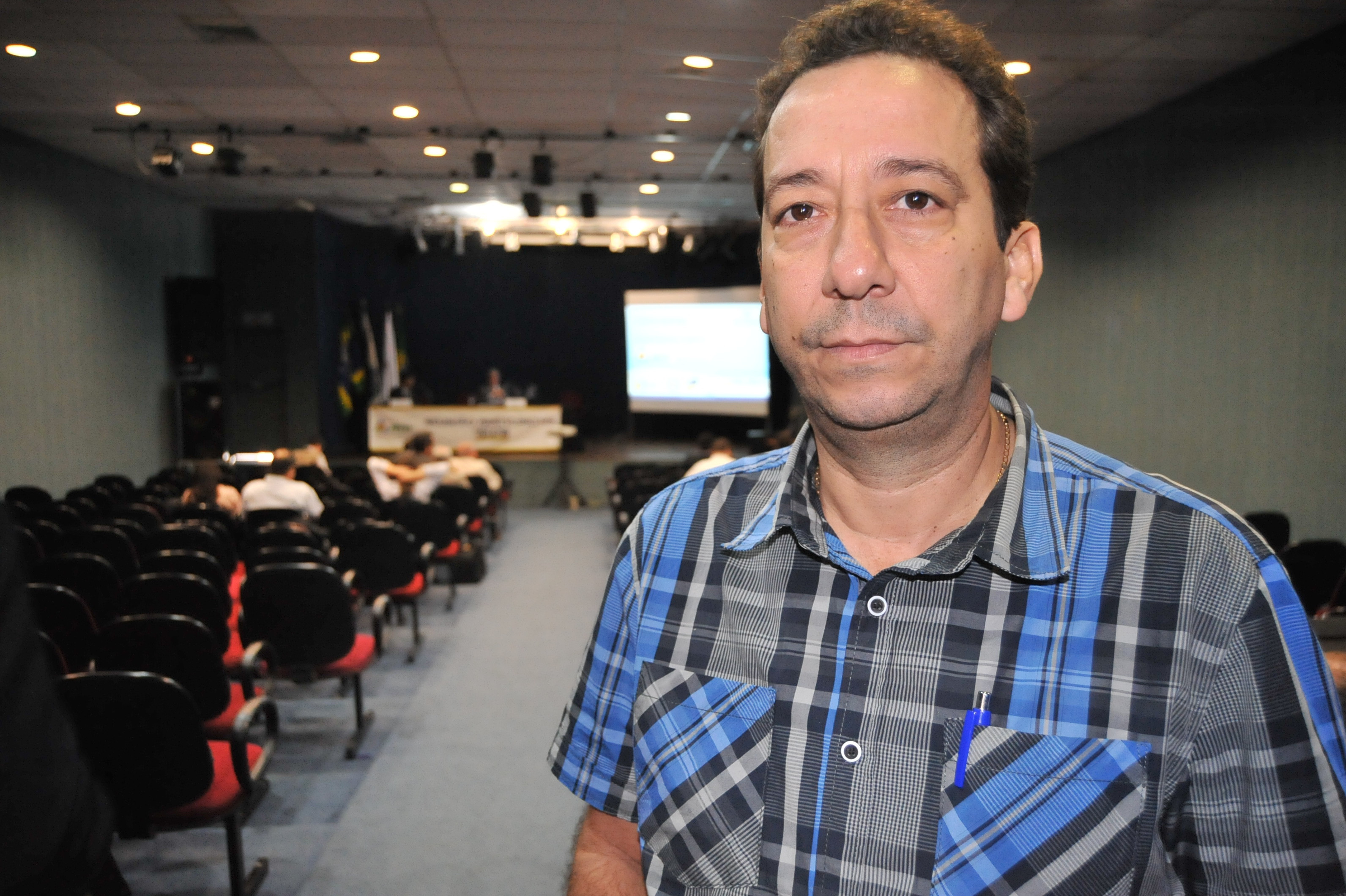 Paulo Dias, informou que   a  Avenida Gilberto Cardoso, no trecho entre as Ruas Raul Escobar e Caldas Viana, no Parque Califórnia, será interditada nesta terça-feira, às 8h (Foto: Secom)