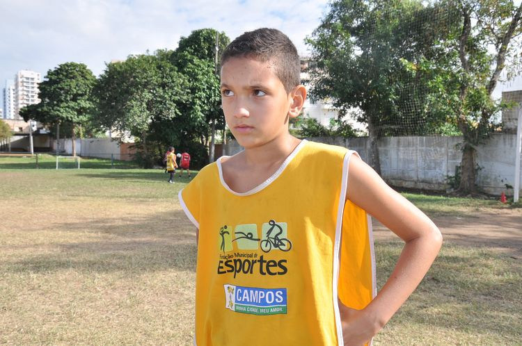 Escolinha de futebol da FME anima crianças e adolescentes