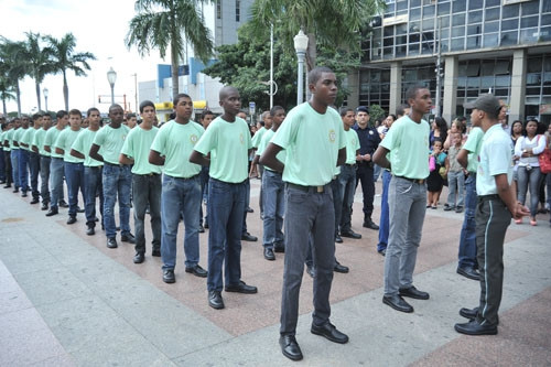 A Fundação Municipal da Infância e da Juventude vai formar nesta quinta-feira (26), às 9h, na Praça São Salvador, 120 novos cadetes da Guarda Mirim (Foto: Secom)