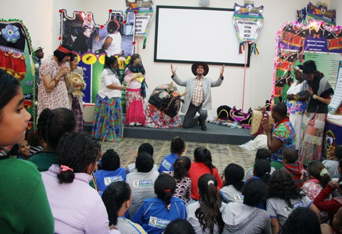 A abertura do evento será na noite do dia 18, com a apresentação do espetáculo dos alunos do curso livre de teatro, intitulado 