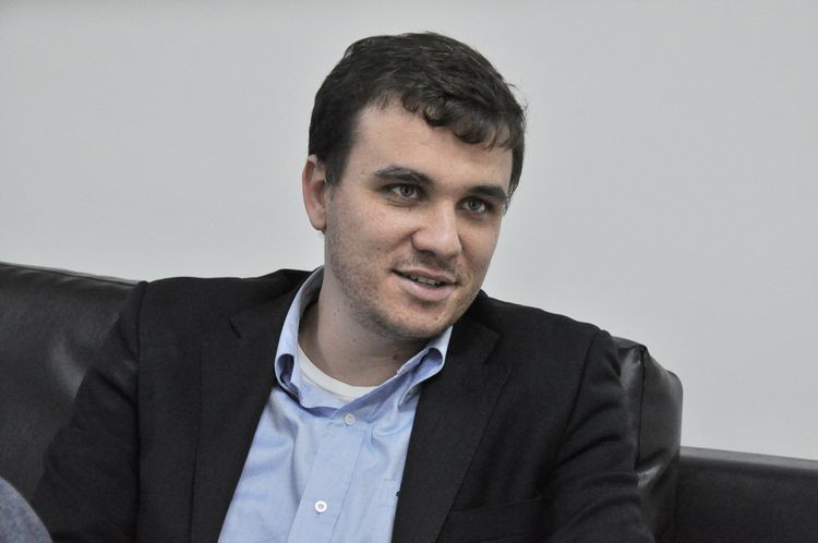 . O presidente da Fundação da Infância e da Juventude, Thiago Ferrugem, diz que os participantes do Semeando Arte terão aulas teóricas e práticas. (Foto: Secom)