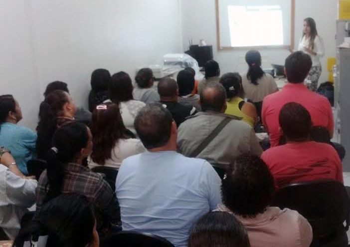 Funcionários do Hotel Vista Nobre e proprietários de estabelecimentos do ramo de alimentos do Farol de São Tomé receberam capacitação em Boas Práticas de manipulação de alimentos (Foto: Secom)