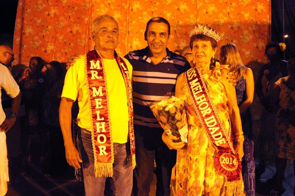 Maria José, 68 anos, e Neil Santos, 73, foram eleitos Miss e o Mister Melhor Idade do Verão da Família 2014 (Foto: Secom)