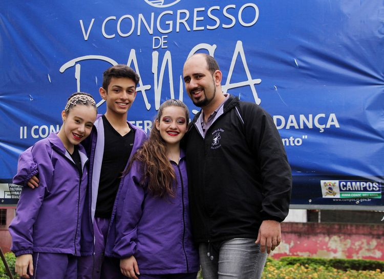 Vindos de Praia Grande-SP, os integrantes da Cia. Studio de Dança MD, participam doConcurso Internacional da Dança. (Foto: Divulgação)