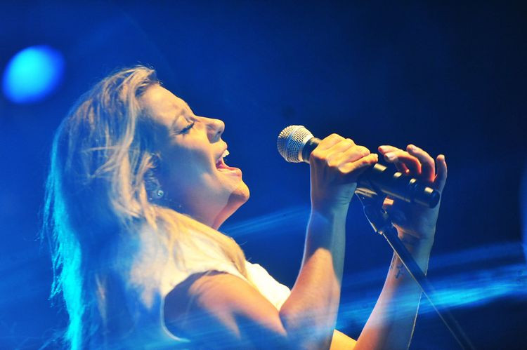 A cantora Luiza Possui é uma das atrações do evento (Foto: secom)