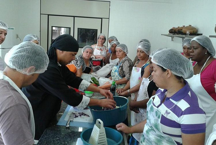 O curso atraiu pessoas de todas as idades (Foto: Divulgação)