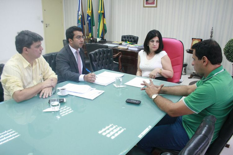 A Prefeitura de Campos injetou na economia municipal R$ 68.257.072,48 com o pagamento do funcionalismo (Foto: Rodolfo Lins)