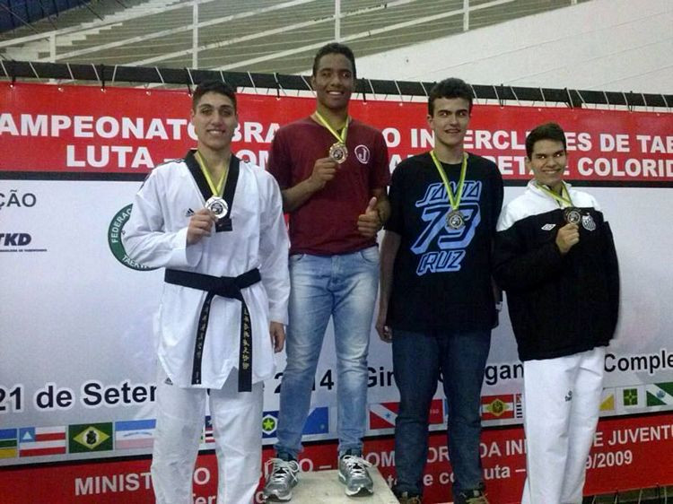 Equipe de taekwondo da FME conquista 22 medalhas no Estadual. (Foto: divulgação)