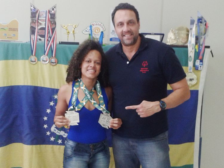 Dois atletas beneficiados pelo Programa Bolsa Atleta, da Fundação Municipal de Esportes (FME), se destacaram na última edição do Campeonato Brasileiro de Jiu-Jitsu Sem Kimono (Foto: secom)