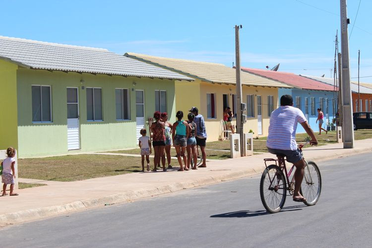 Morar Feliz de Ponta Grossa beneficia famílias que viviam às margens da  Lagoa Feia