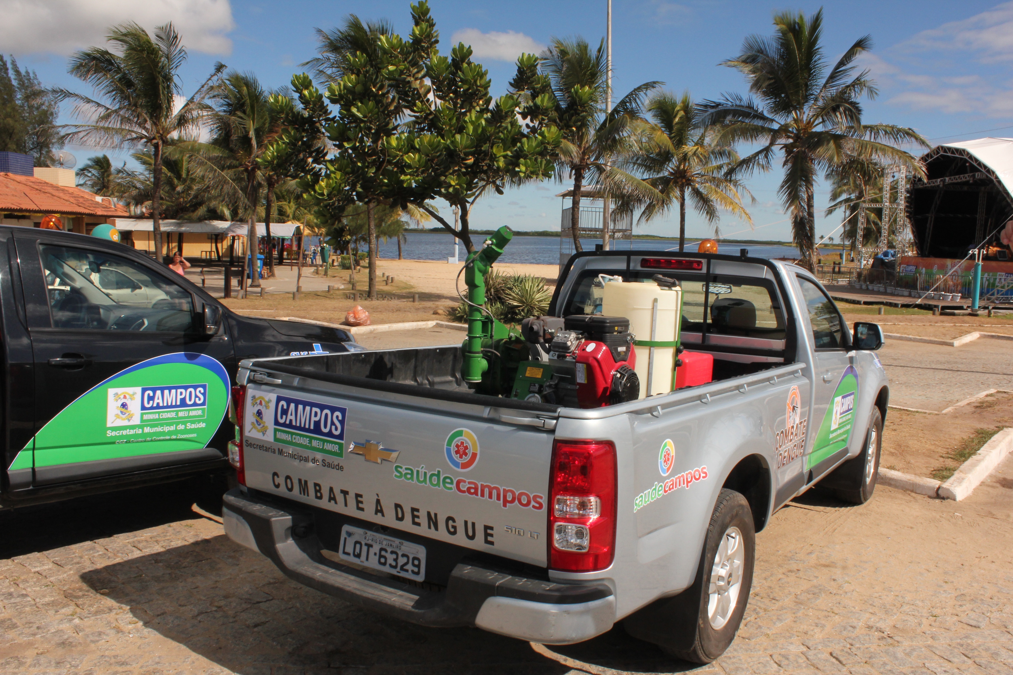 Os carros fumacê do Centro de Controle de Zoonoses continuam atuando em várias frentes de trabalho em todo o município (Foto: Secom)