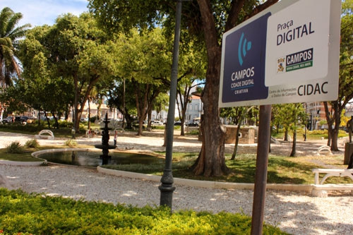 O Programa Praça Digital, da Prefeitura de Campos, que tem como objetivo universalizar o acesso à Internet de graça (Foto: secom)