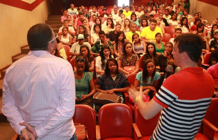 Os jovens pela Paz participam de capacitações promovidas pela FMIJ (Foto: Secom)