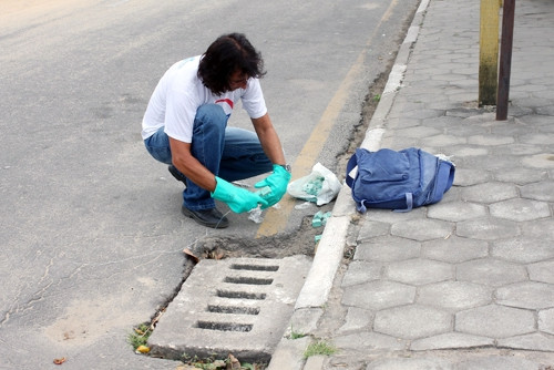De acordo com o coordenador de Programas do CCZ, Eufrásio Lisboa, os agentes realizam duas visitas nas residências onde há indícios de proliferação de roedores (Foto: Antônio Leudo)