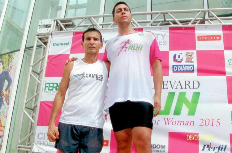 Fernando faz parte do grupo de atletas que recebe o benefício do Programa Bolsa Atleta, da Fundação Municipal de Esportes, e acredita que pode surpreender os corredores mais experientes (Foto: Divulgação)