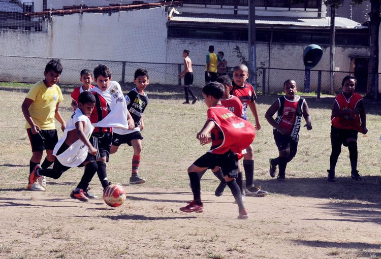 O futebol é a atividade mais procurada por crianças e adolescentes (Foto: Secom)