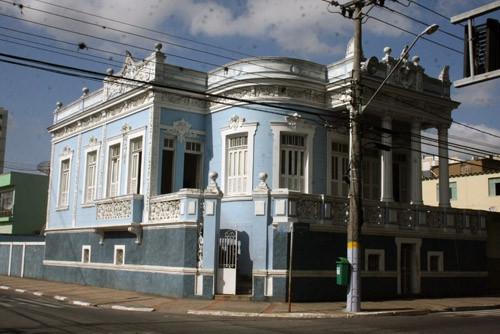 A parceria foi firmada nesta terça-feira na Secretaria de Trabalho e Renda (Foto: Secom)