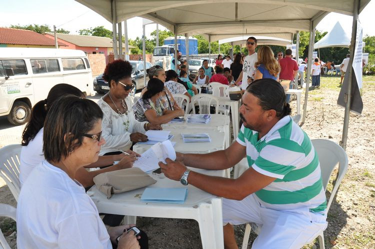 As primeiras 186 famílias que receberam o título de legitimação de posse foram as do Solares Campistas, no Parque Esplanada (Foto: Secom)